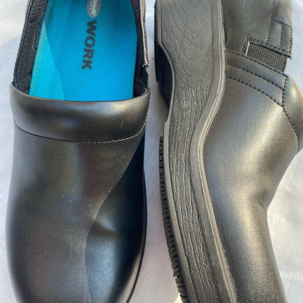 Black Work Clogs - Picture 5 of 5